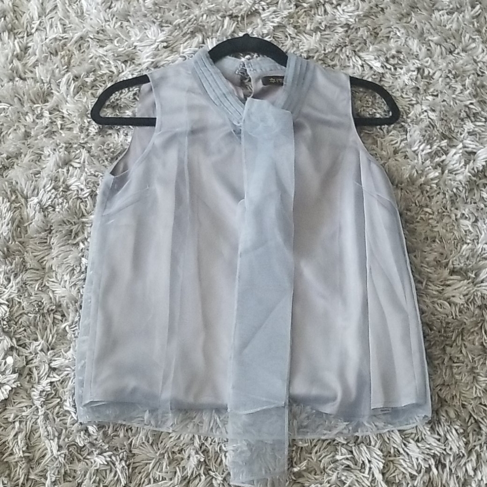 *pretty blue green shirt*netted*